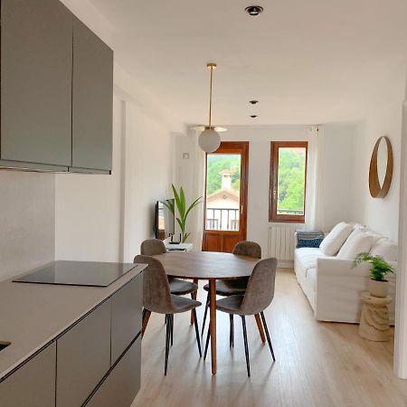 Acogedor Apartamento Con Terraza Y Parking Publico En Comillas Εξωτερικό φωτογραφία