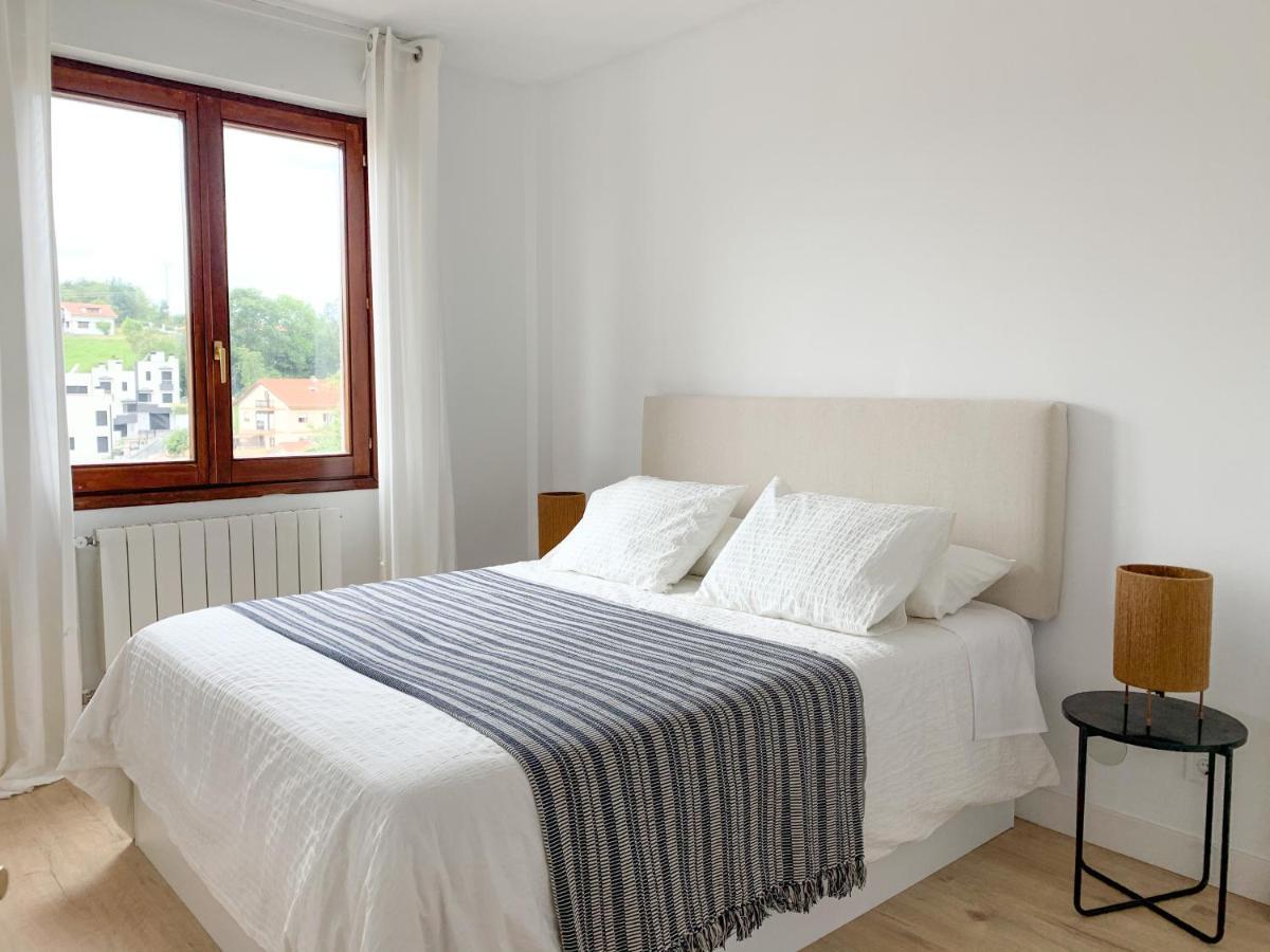 Acogedor Apartamento Con Terraza Y Parking Publico En Comillas Εξωτερικό φωτογραφία