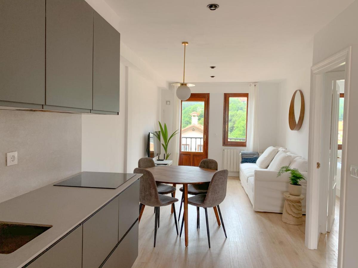 Acogedor Apartamento Con Terraza Y Parking Publico En Comillas Εξωτερικό φωτογραφία